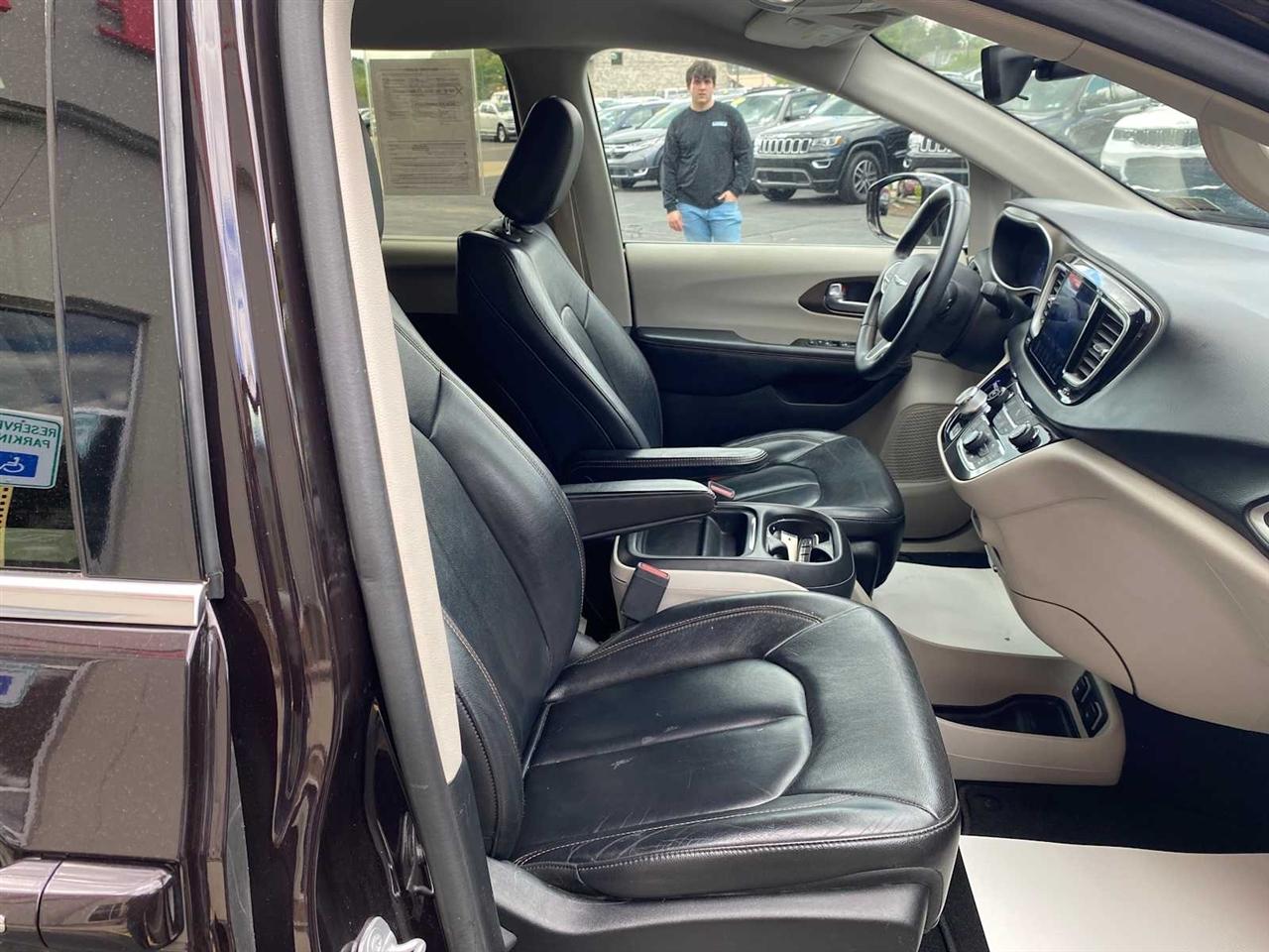 Chrysler Pacifica Touring-L 2017