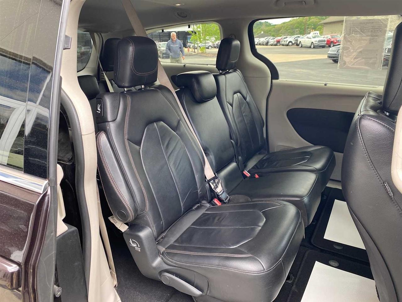 Chrysler Pacifica Touring-L 2017