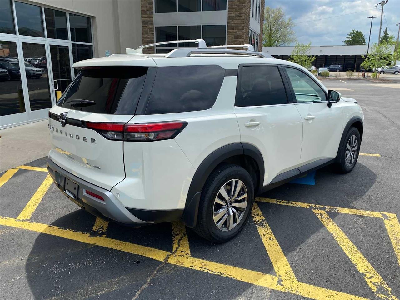 Nissan Pathfinder SL 4WD 2022