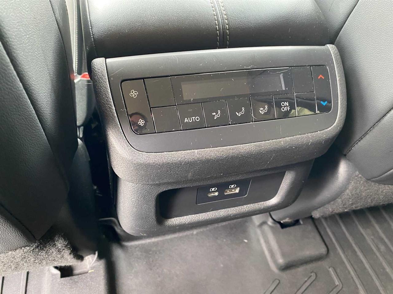 Nissan Pathfinder SL 4WD 2022