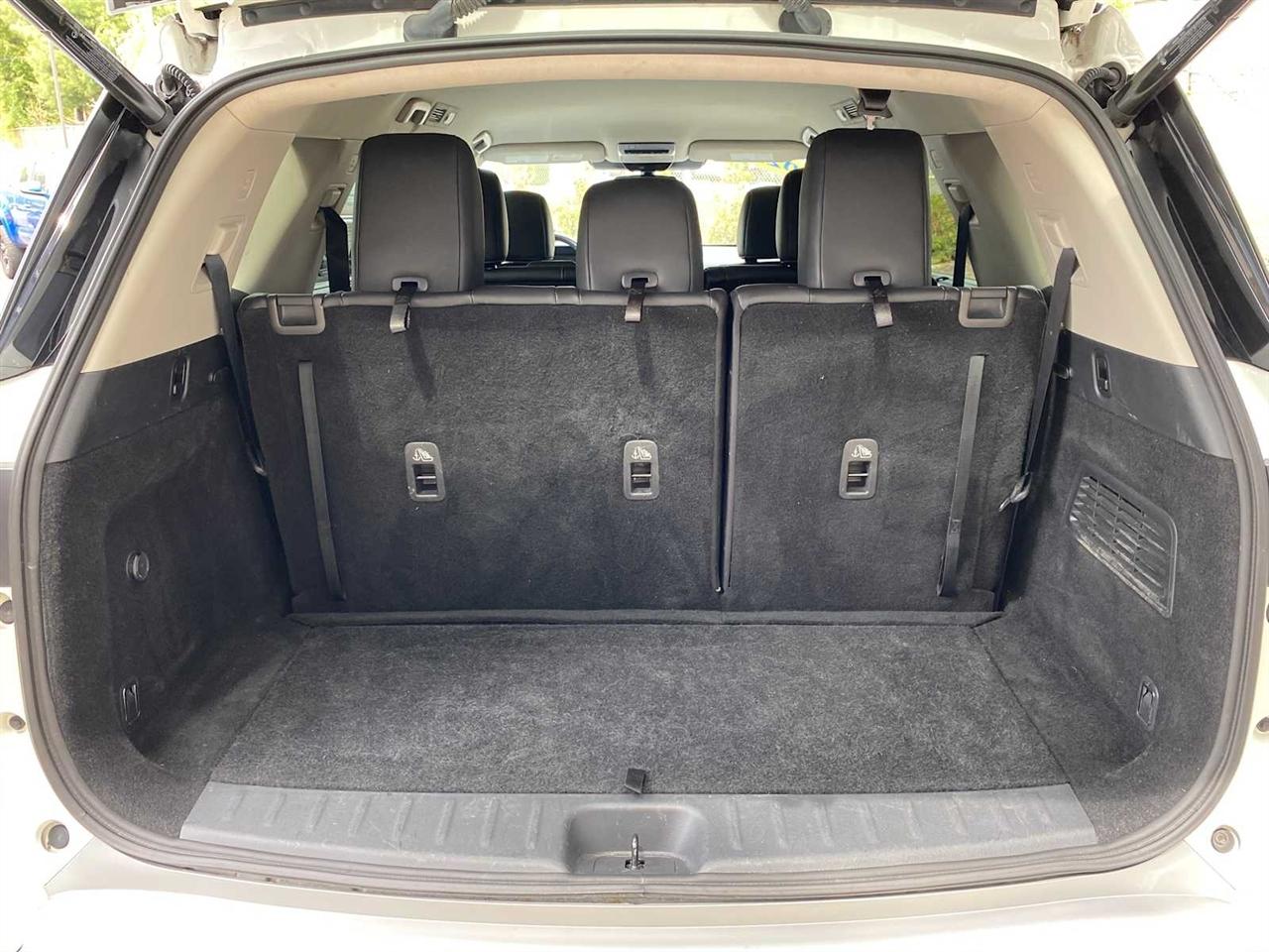 Nissan Pathfinder SL 4WD 2022