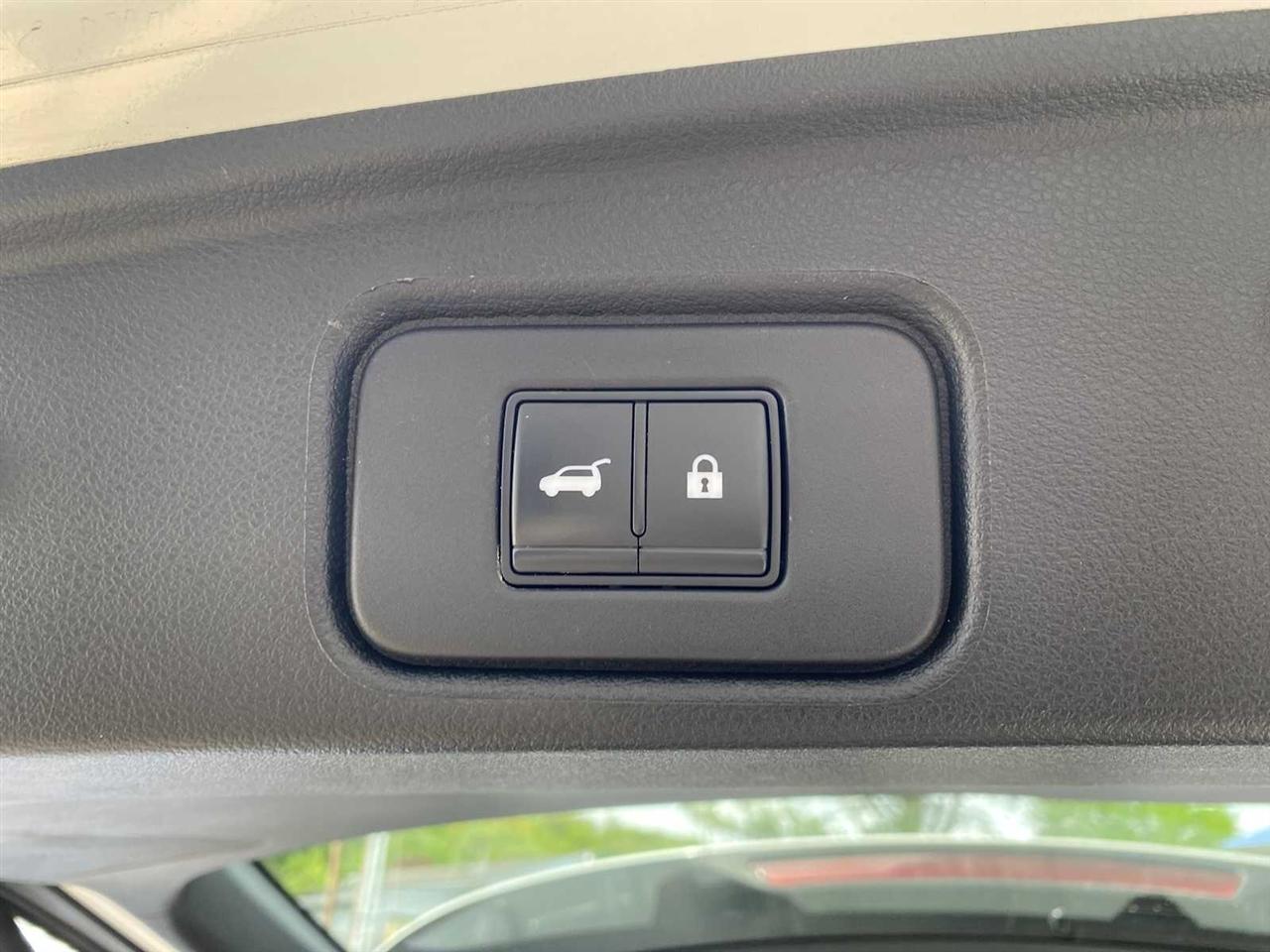 Nissan Pathfinder SL 4WD 2022