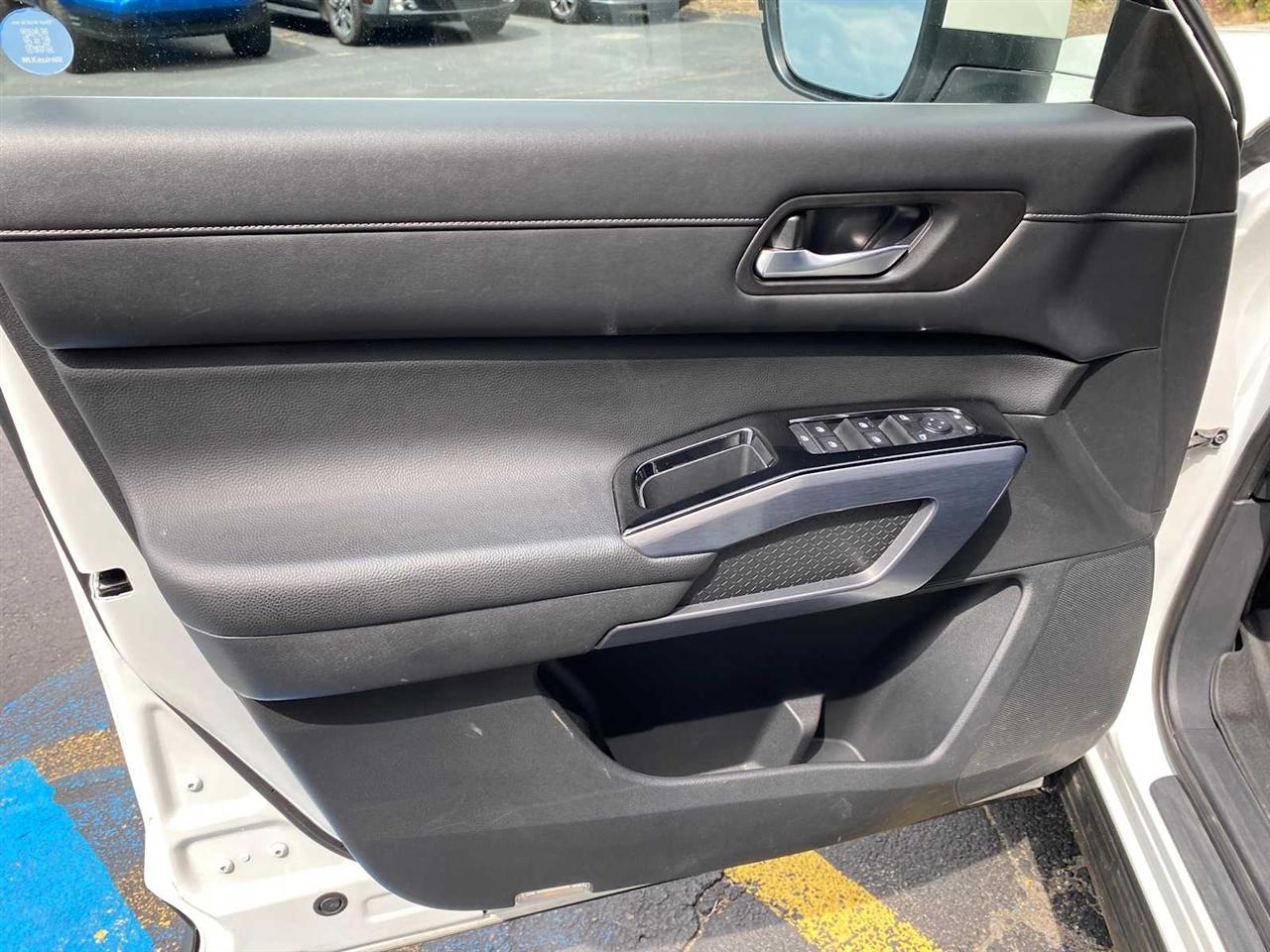 Nissan Pathfinder SL 4WD 2022