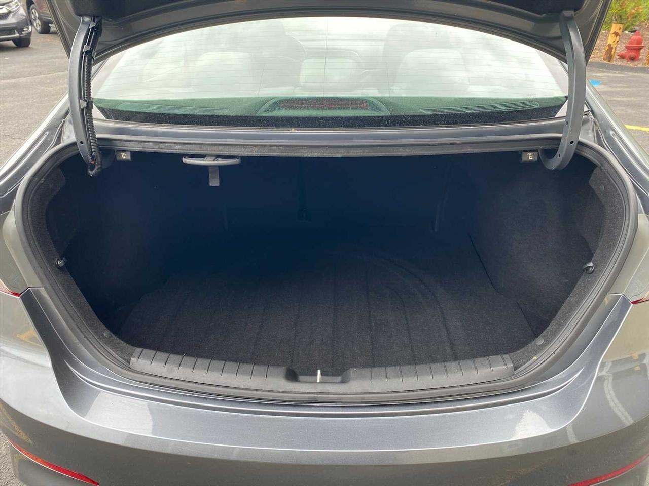 Hyundai Elantra Limited 2018