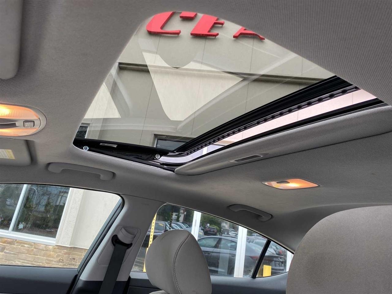 Hyundai Elantra Limited 2018