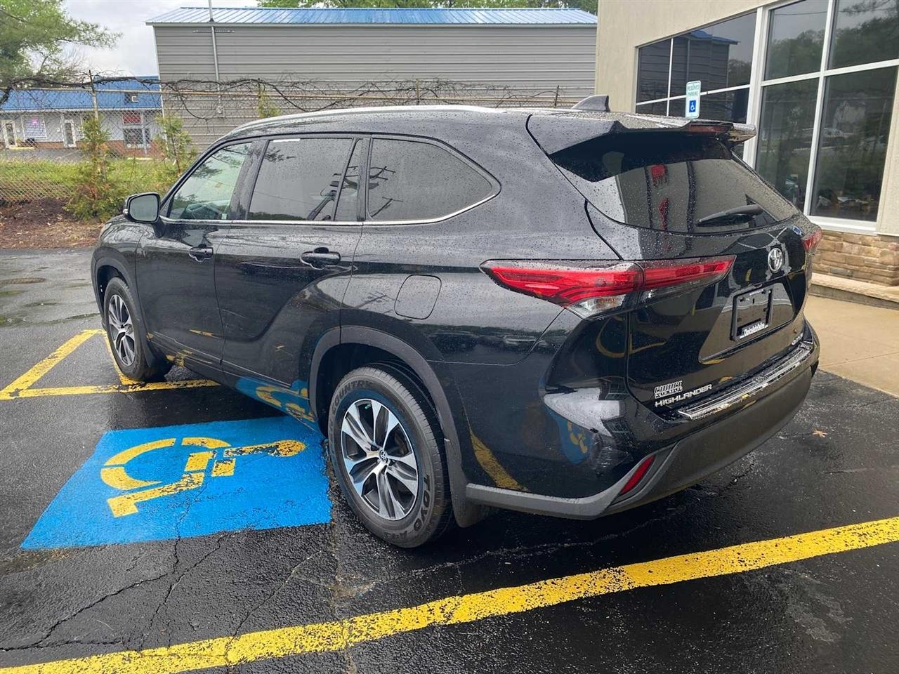 Toyota Highlander XLE V6 AWD (Natl) 2020