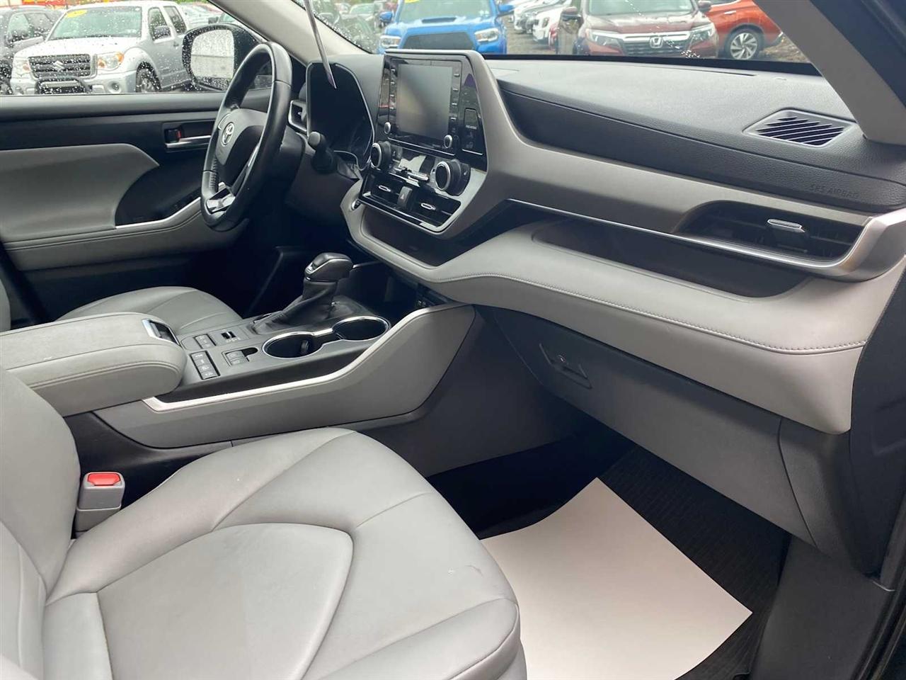 Toyota Highlander XLE V6 AWD (Natl) 2020