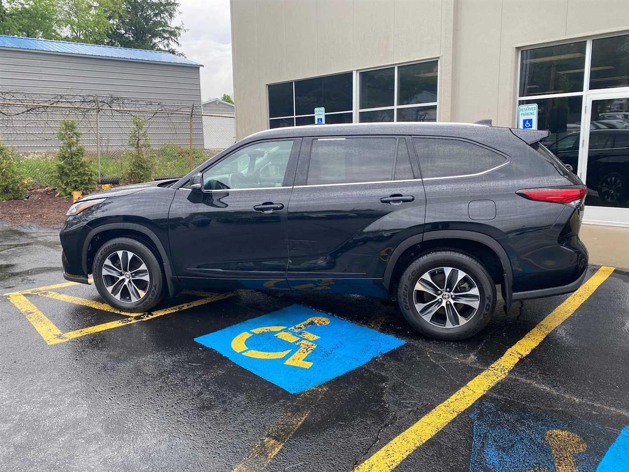 Toyota Highlander XLE V6 AWD (Natl) 2020