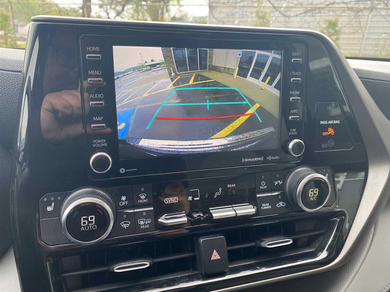 Toyota Highlander XLE V6 AWD (Natl) 2020