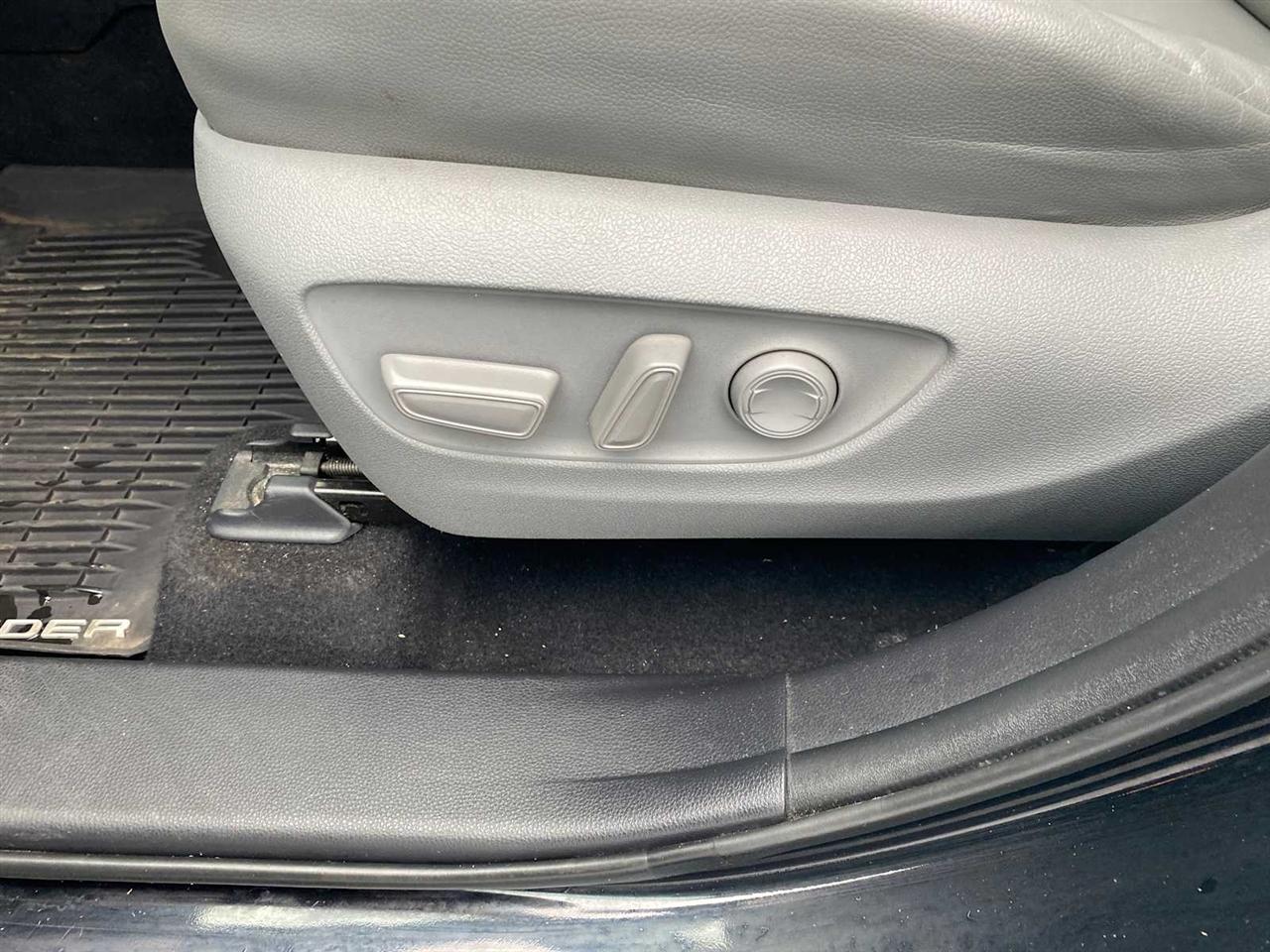Toyota Highlander XLE V6 AWD (Natl) 2020