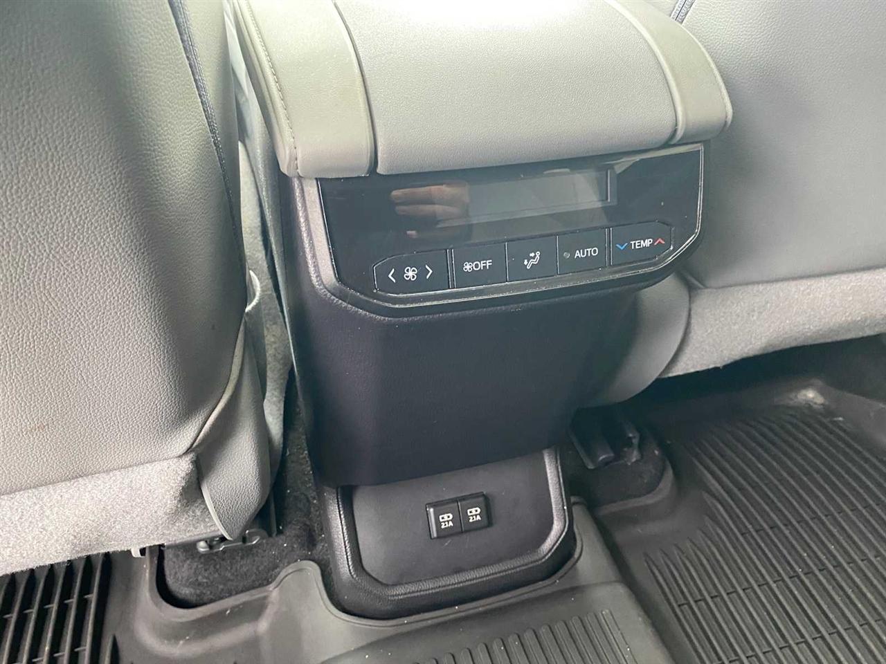 Toyota Highlander XLE V6 AWD (Natl) 2020