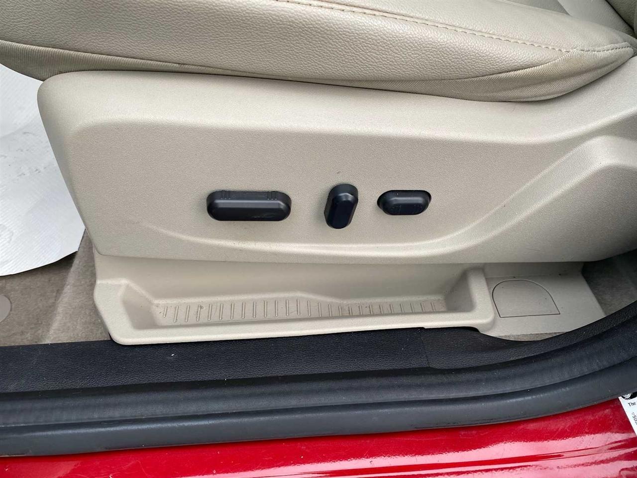 Ford C-Max Energi SEL 2016