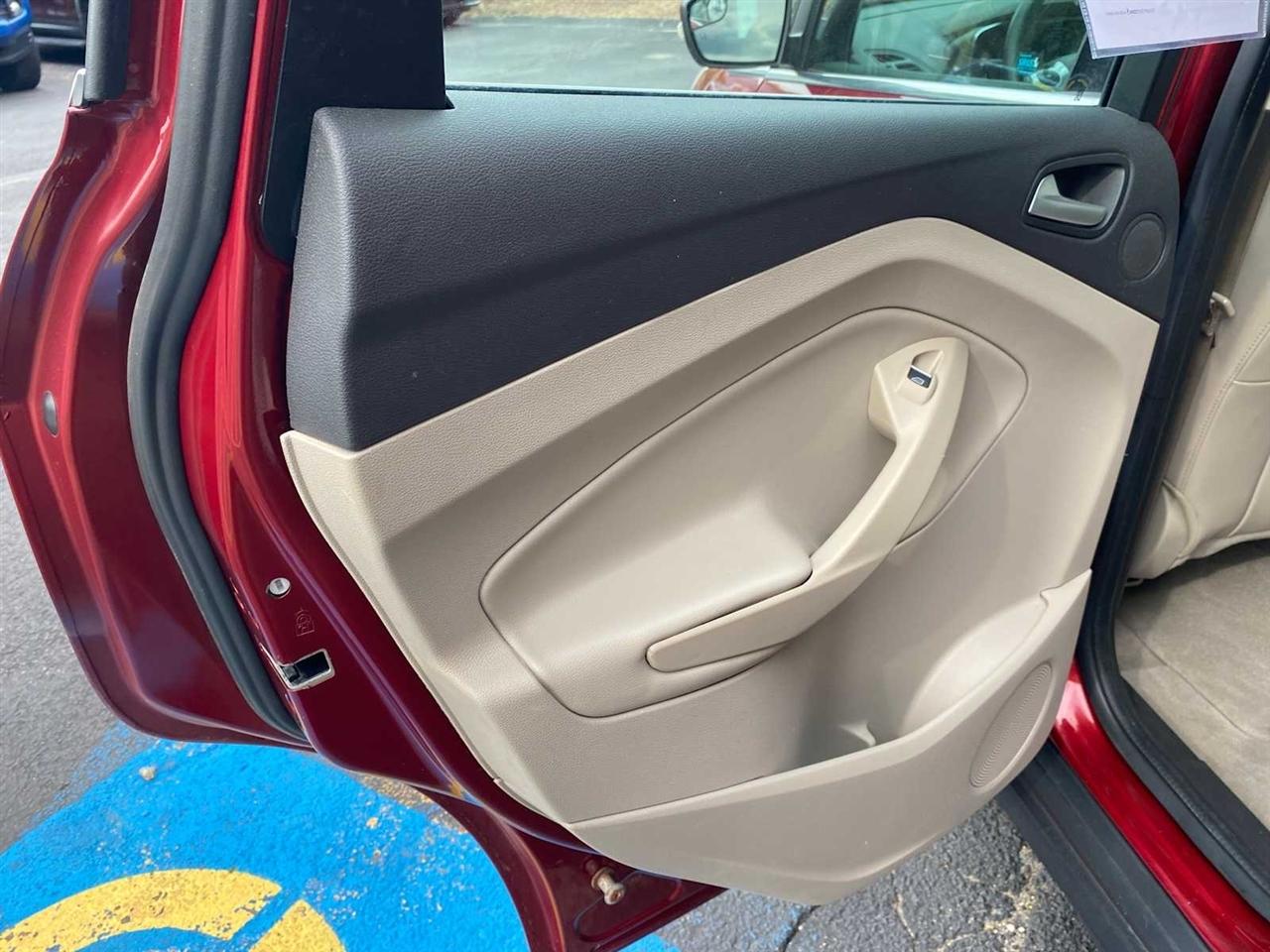 Ford C-Max Energi SEL 2016