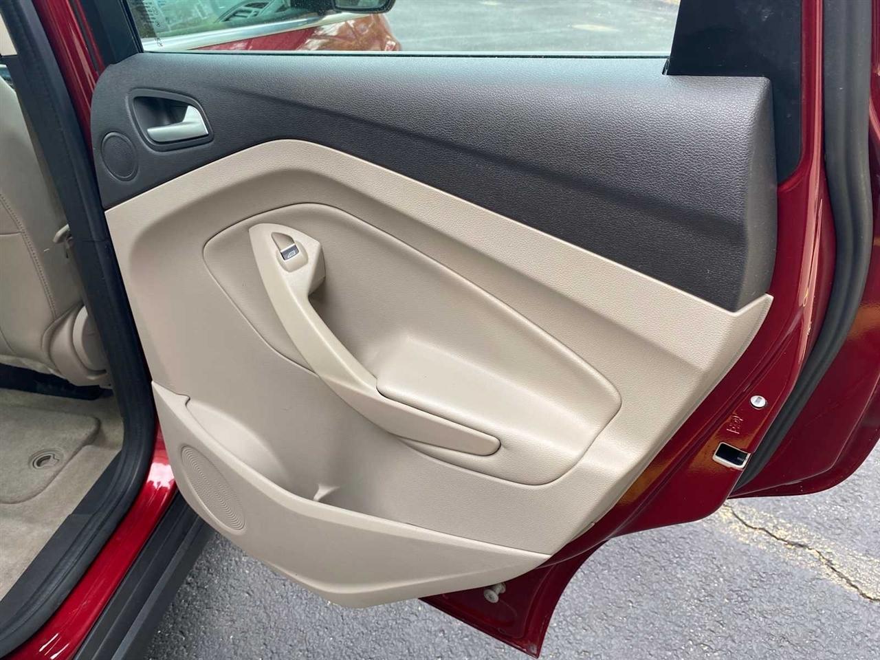 Ford C-Max Energi SEL 2016