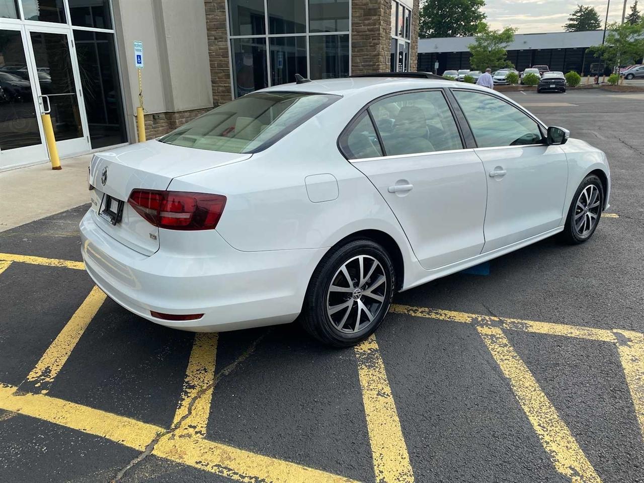 Volkswagen Jetta 1.4T SE 6A 2017