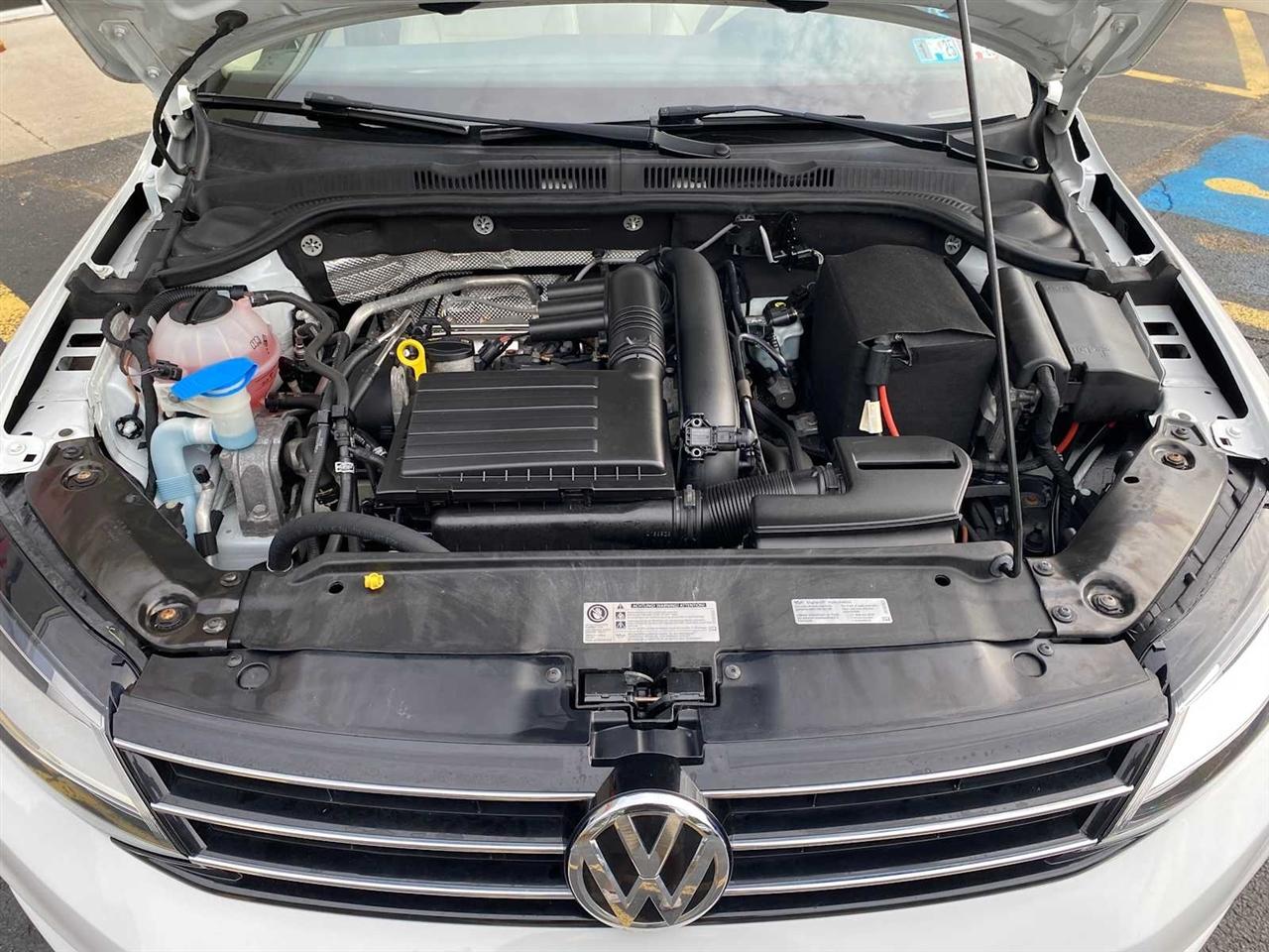 Volkswagen Jetta 1.4T SE 6A 2017