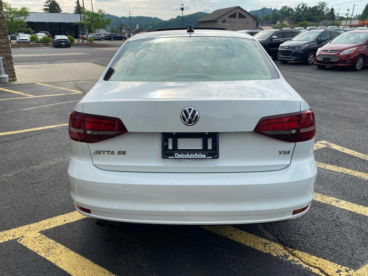 Volkswagen Jetta 1.4T SE 6A 2017
