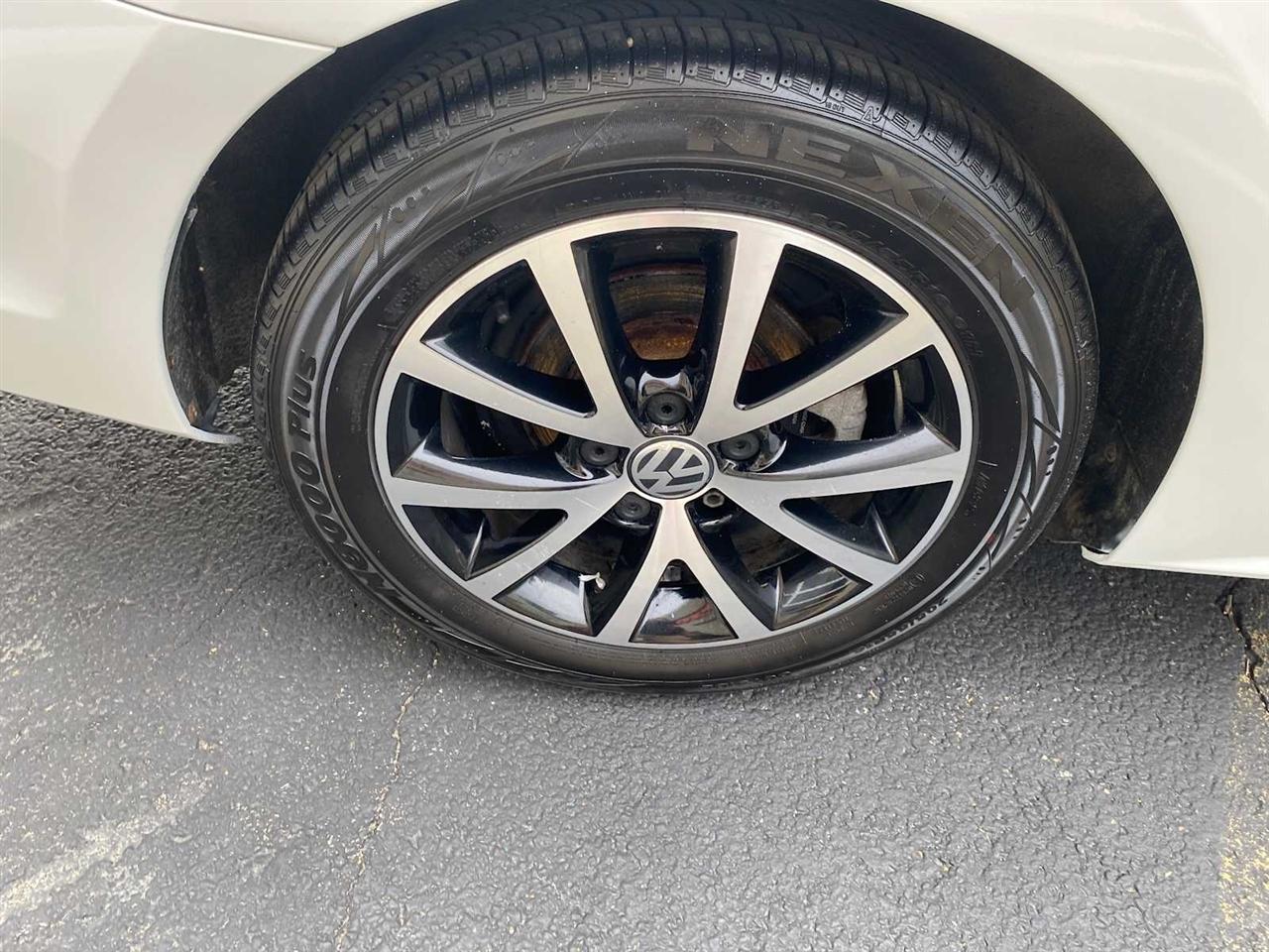 Volkswagen Jetta 1.4T SE 6A 2017
