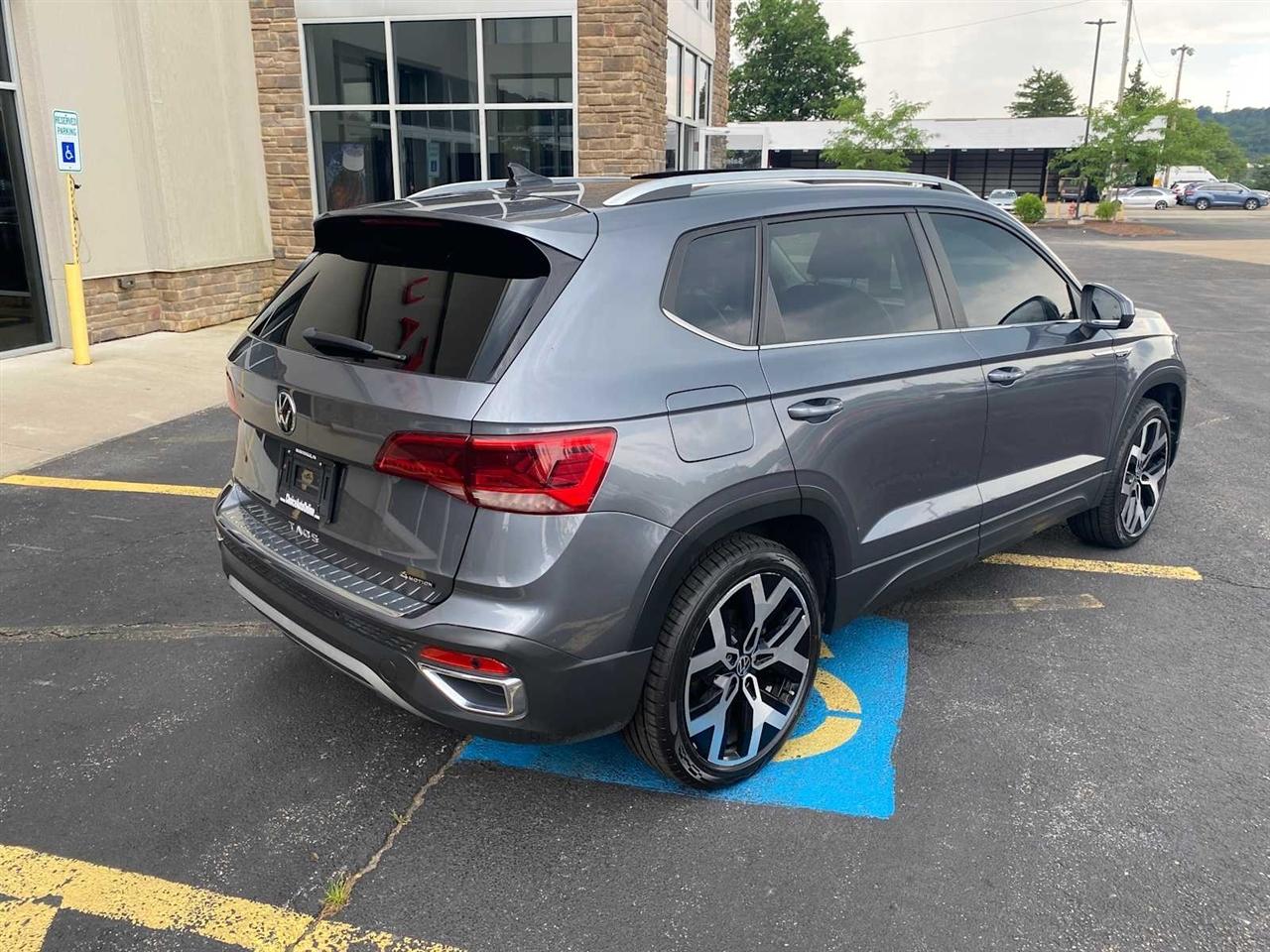 Volkswagen Taos SEL 4MOTION 2022