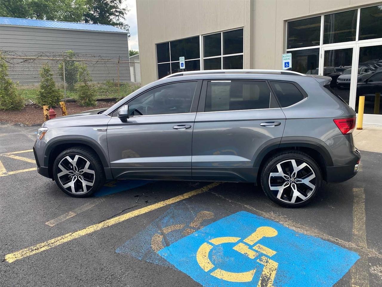 Volkswagen Taos SEL 4MOTION 2022