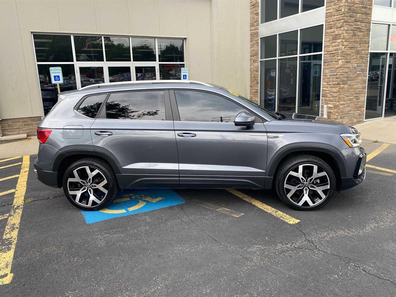 Volkswagen Taos SEL 4MOTION 2022