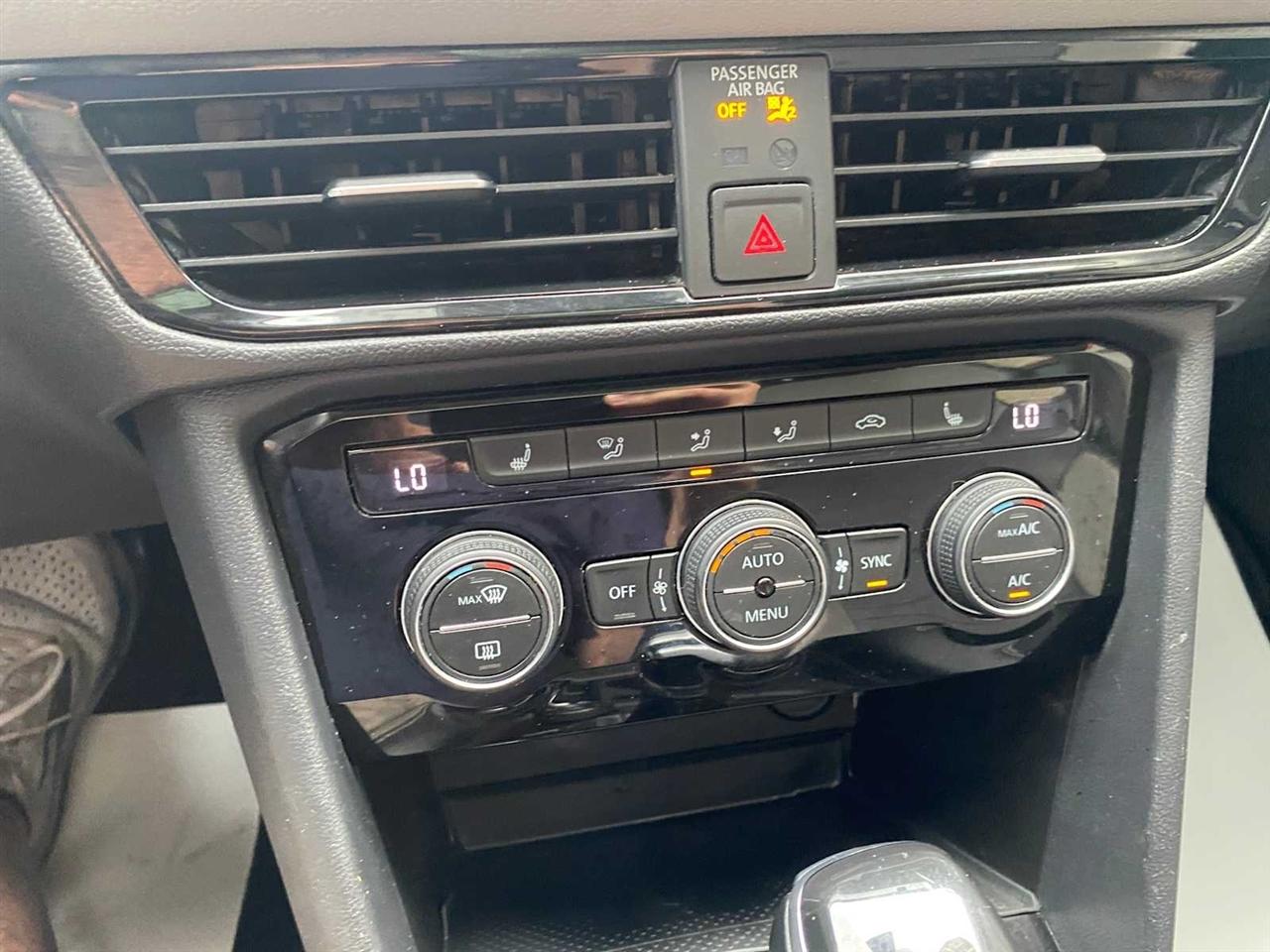 Volkswagen Taos SEL 4MOTION 2022