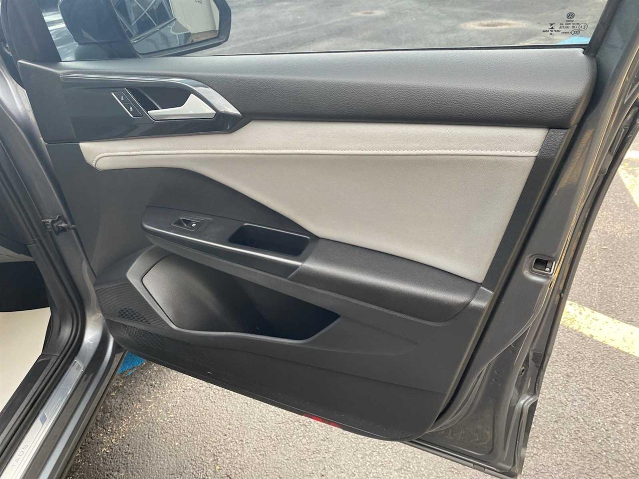 Volkswagen Taos SEL 4MOTION 2022