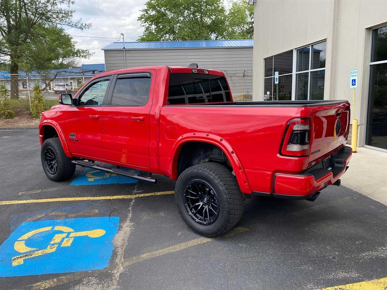 RAM 1500 Sport Crew Cab 4WD SWB 2019