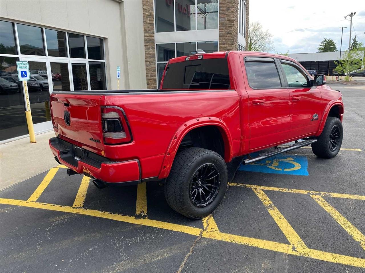 RAM 1500 Sport Crew Cab 4WD SWB 2019