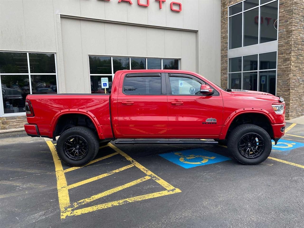RAM 1500 Sport Crew Cab 4WD SWB 2019