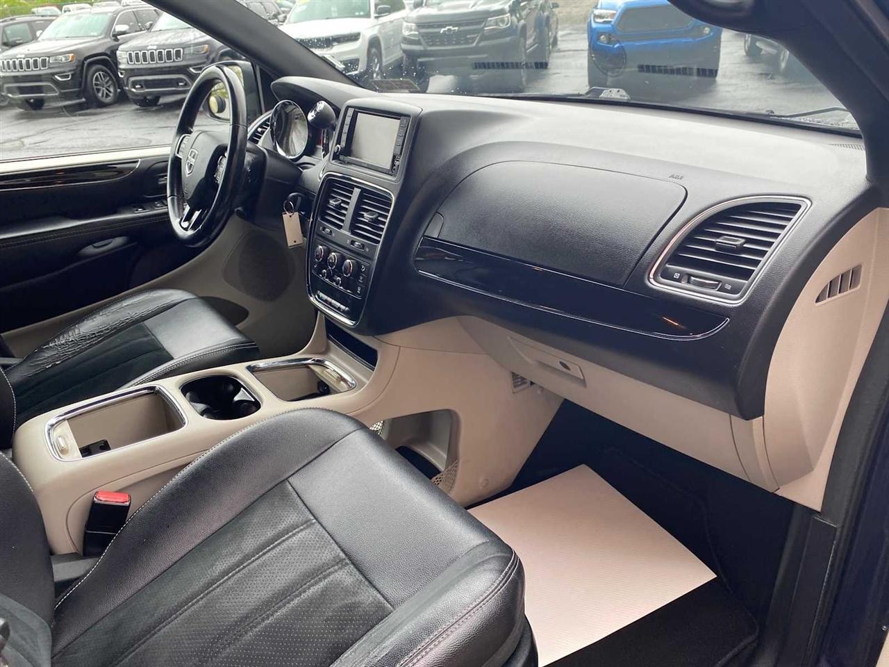 Dodge Grand Caravan SXT 2017