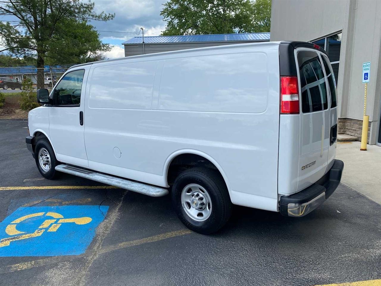 Chevrolet Express 2500 Cargo 2024