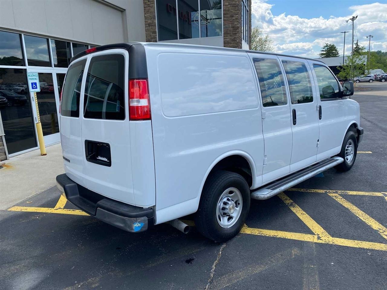 Chevrolet Express 2500 Cargo 2024