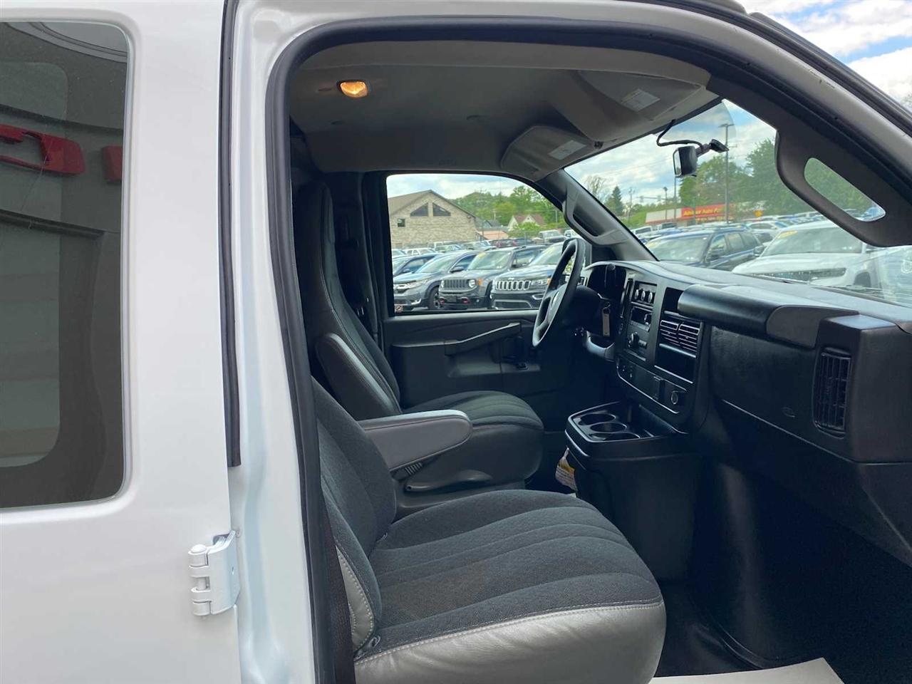 Chevrolet Express 2500 Cargo 2024