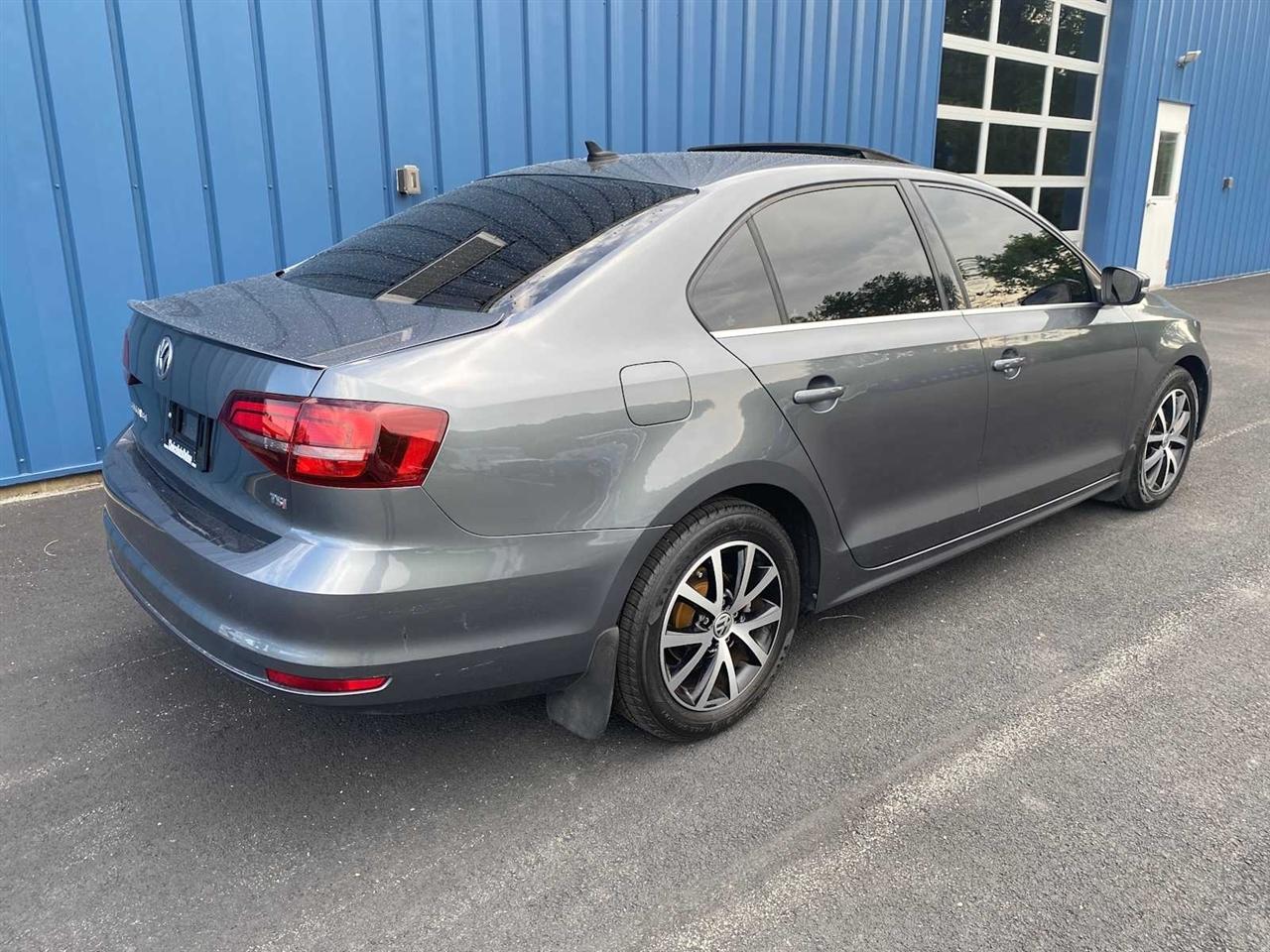 Volkswagen Jetta 1.4T SE 6A 2017