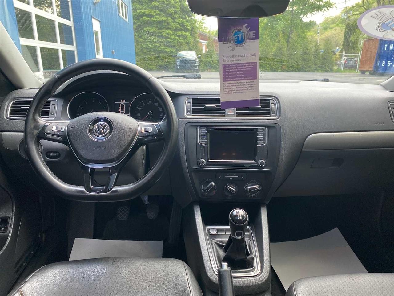 Volkswagen Jetta 1.4T SE 6A 2017