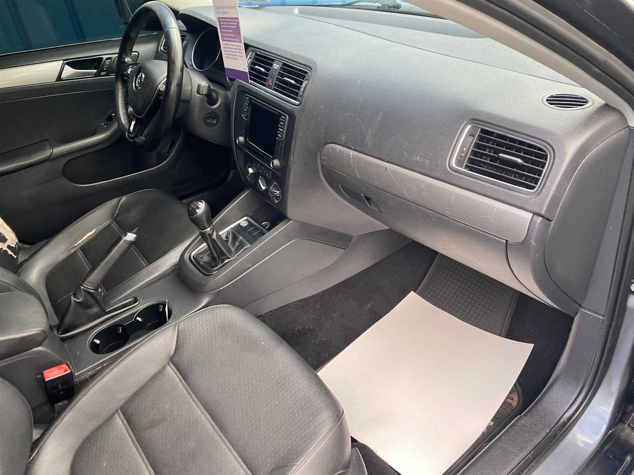 Volkswagen Jetta 1.4T SE 6A 2017