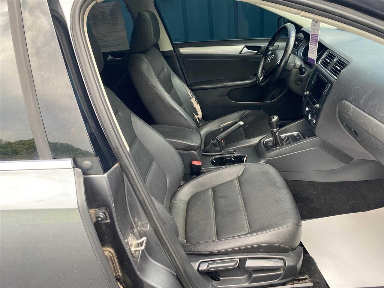 Volkswagen Jetta 1.4T SE 6A 2017