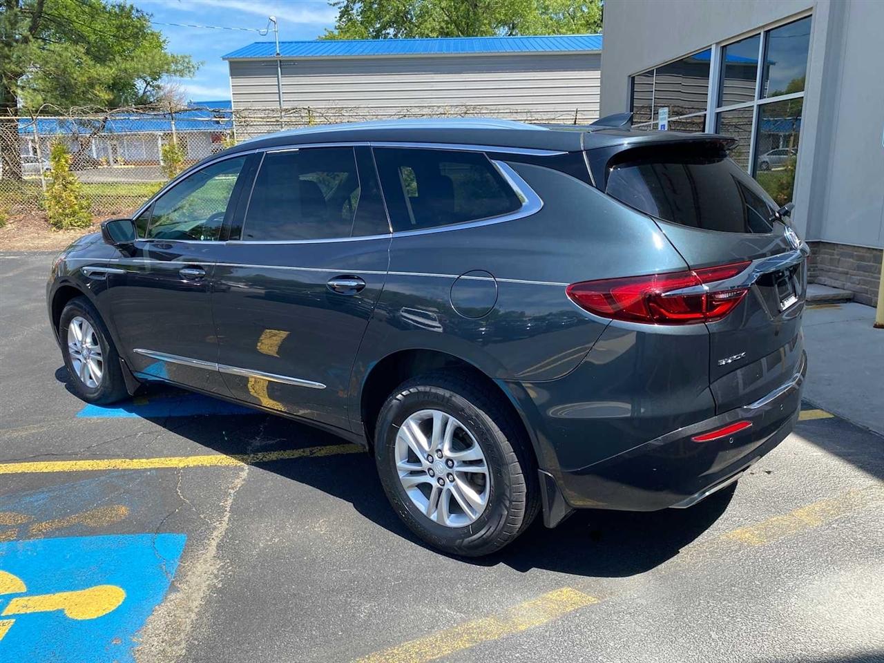 Buick Enclave Essence AWD 2018