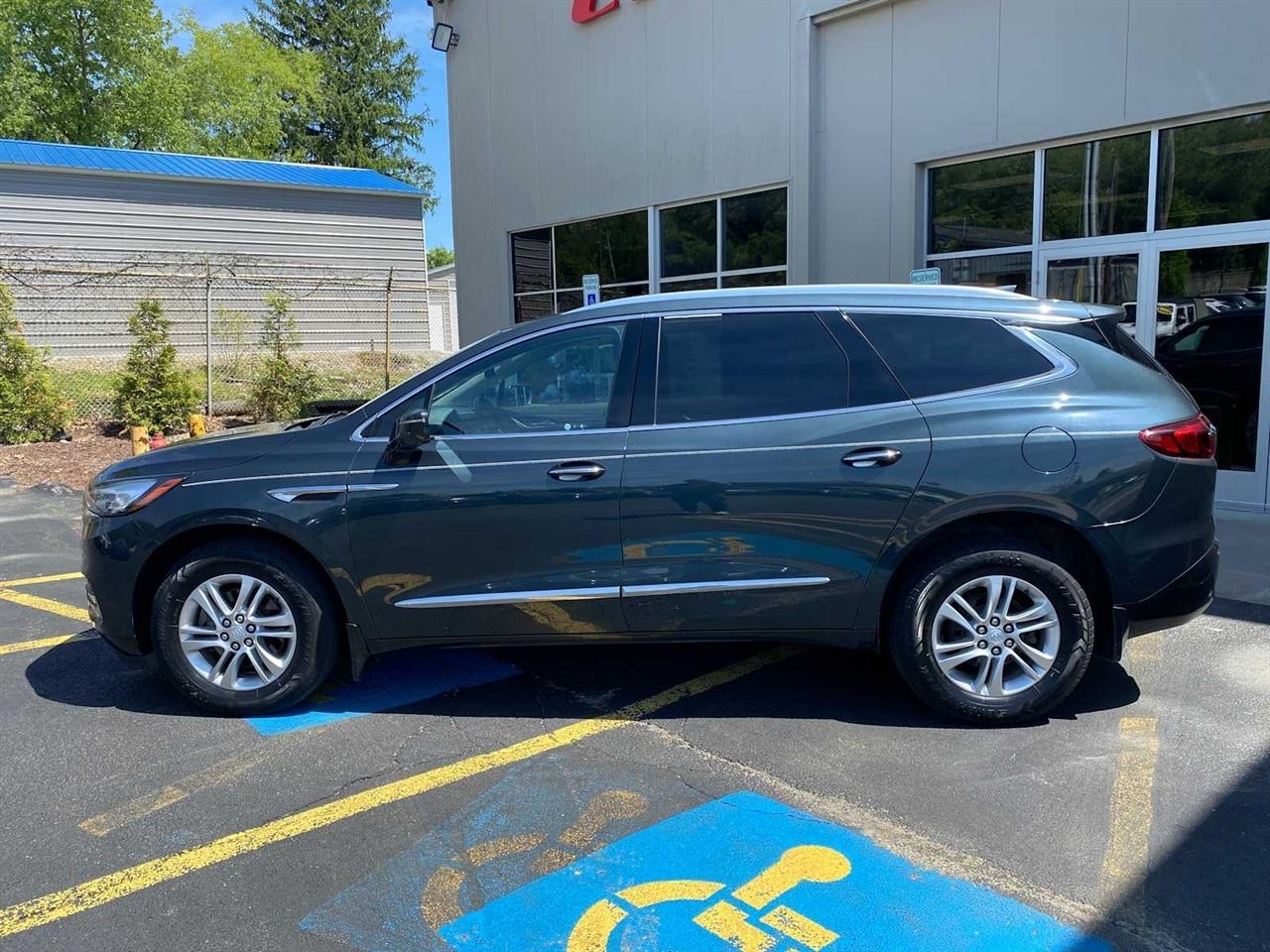 Buick Enclave Essence AWD 2018