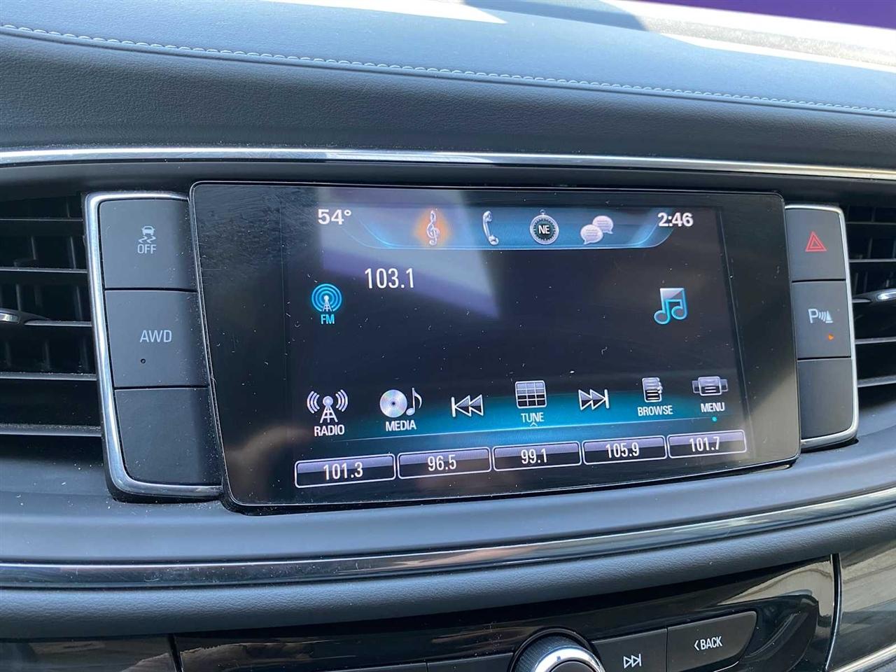 Buick Enclave Essence AWD 2018