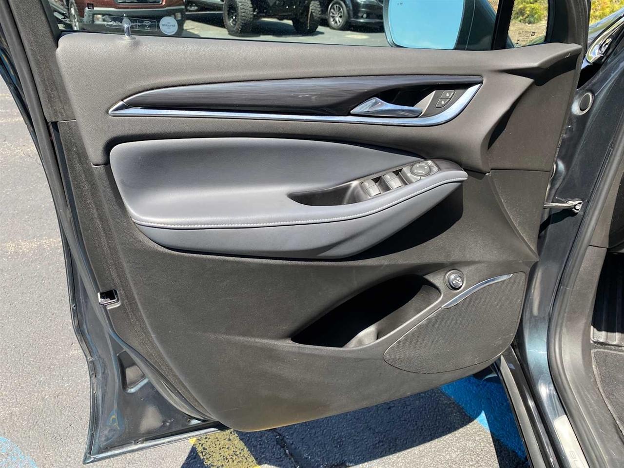 Buick Enclave Essence AWD 2018