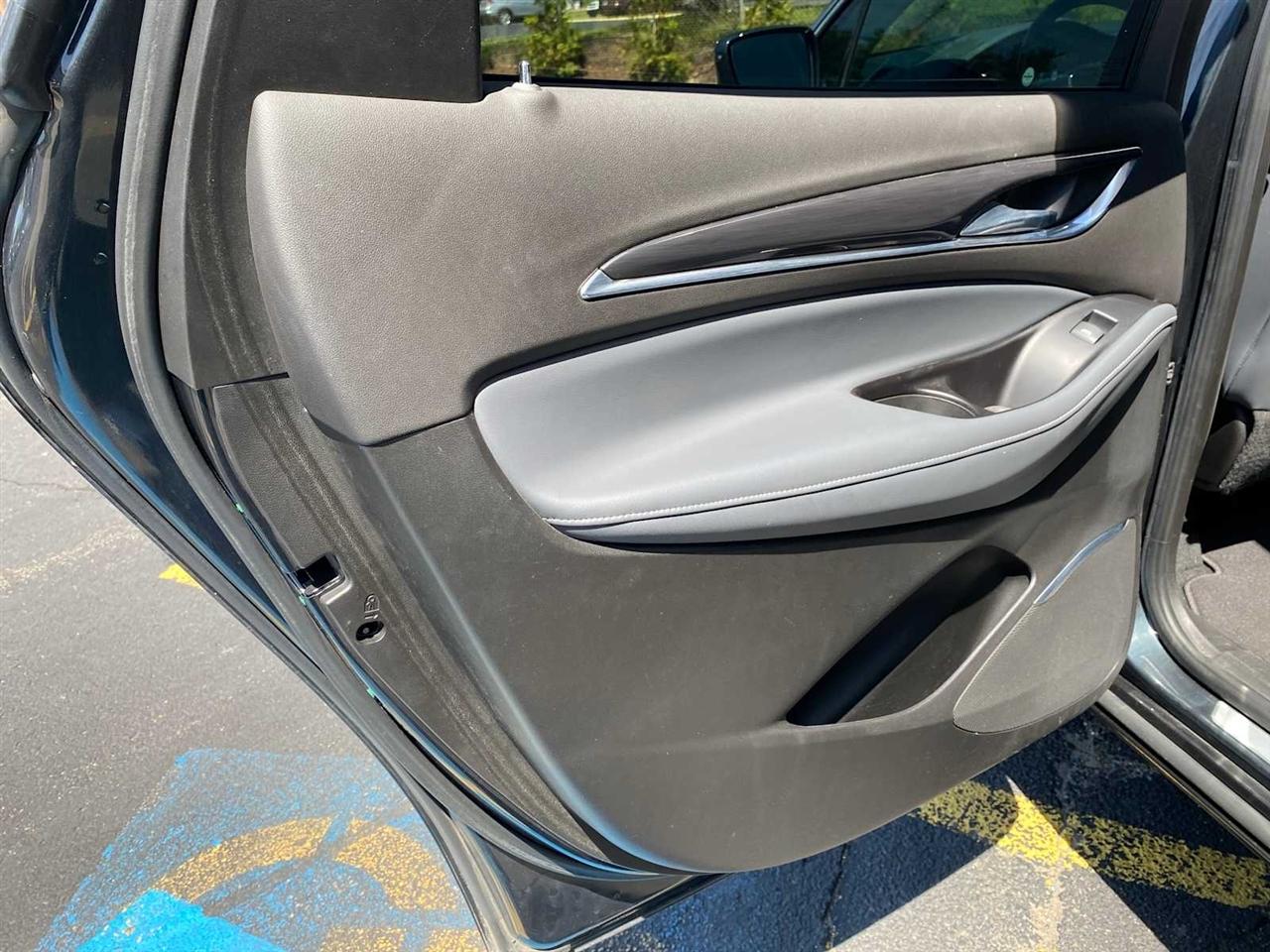 Buick Enclave Essence AWD 2018