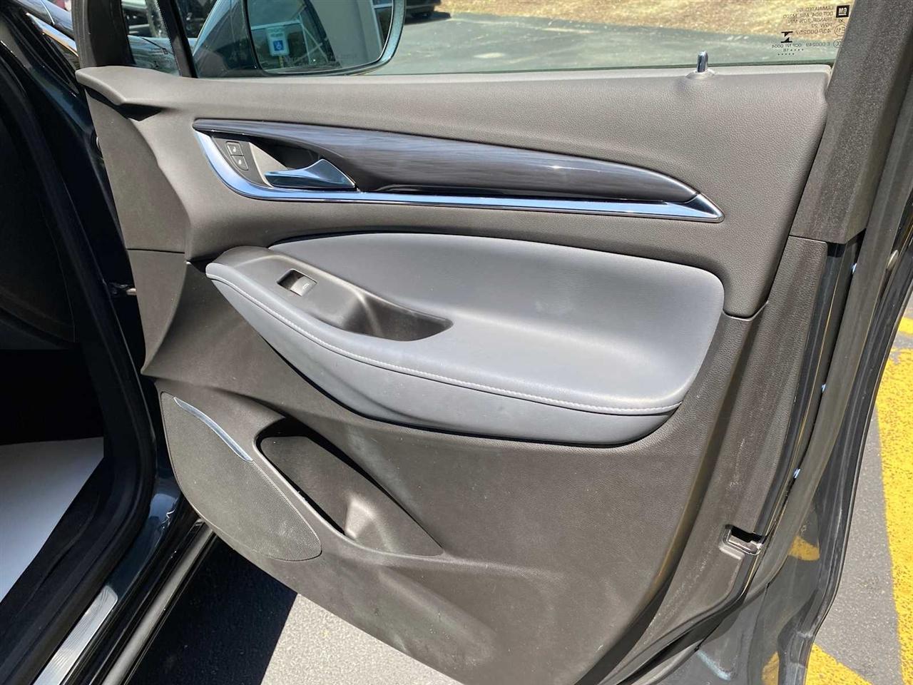 Buick Enclave Essence AWD 2018