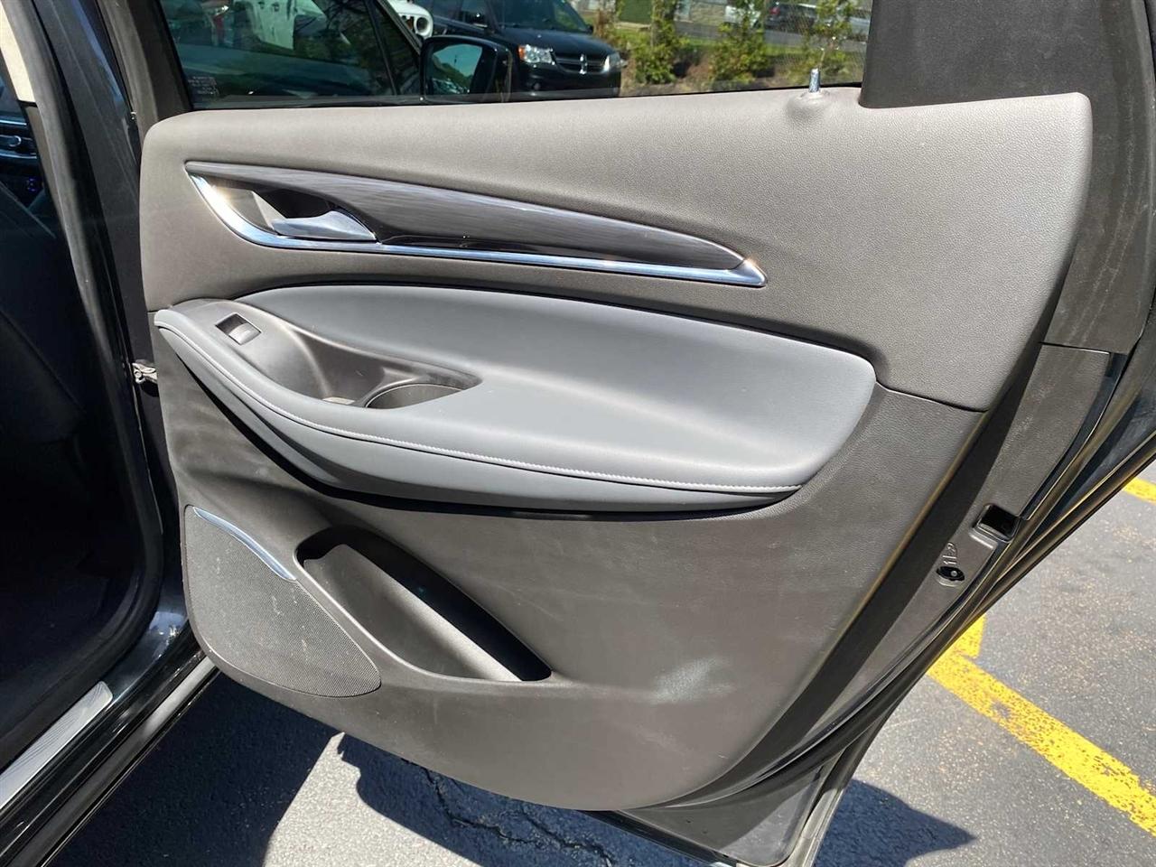 Buick Enclave Essence AWD 2018