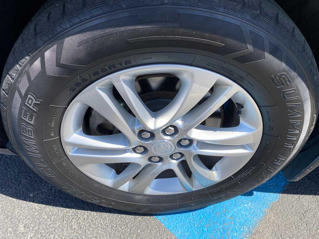 Buick Enclave Essence AWD 2018