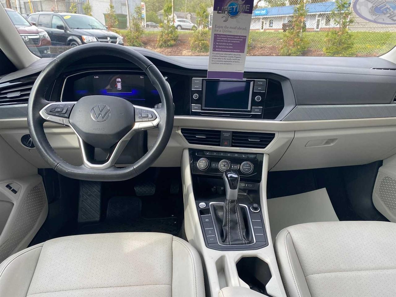 Volkswagen Jetta SE 2024