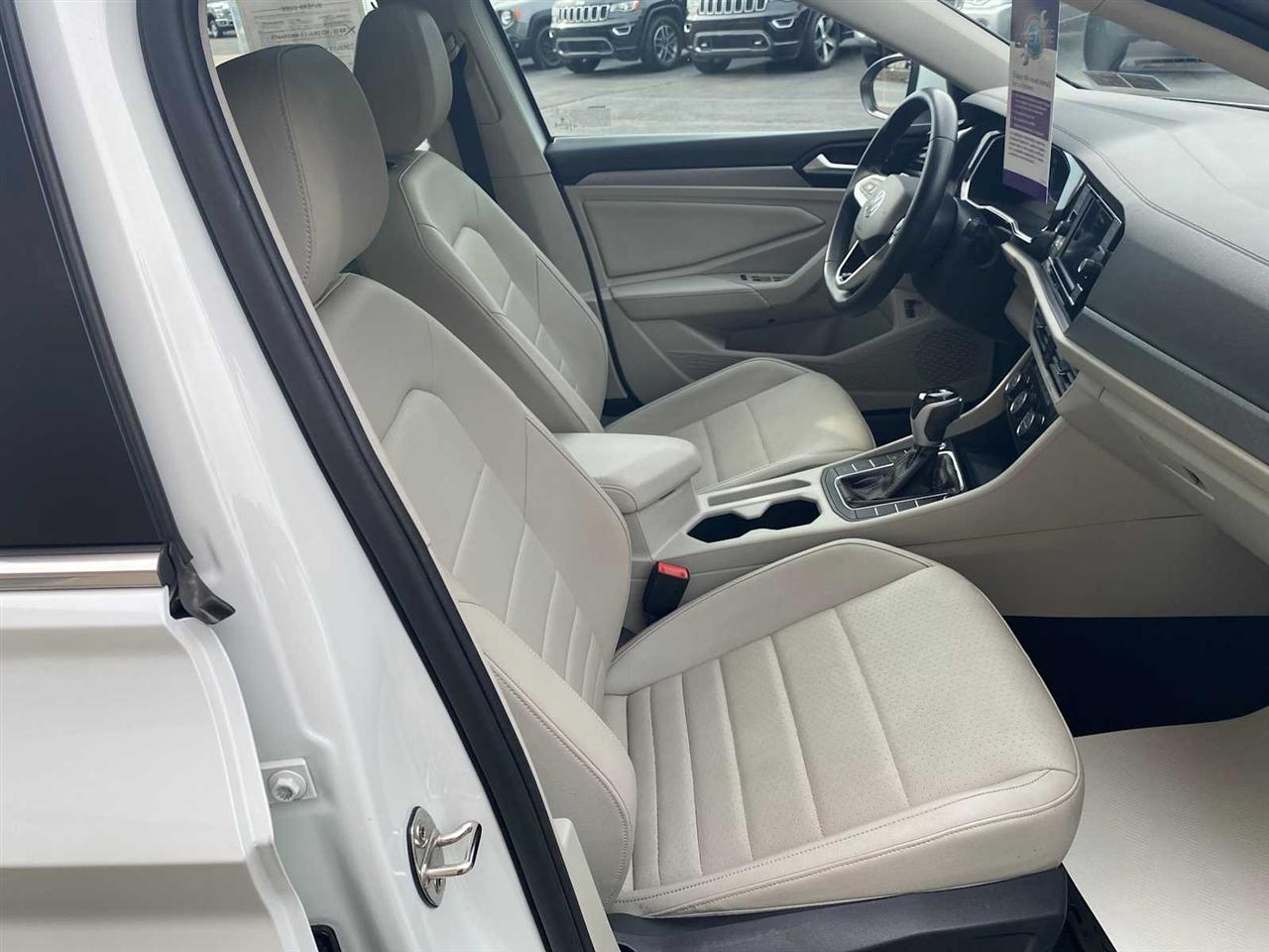 Volkswagen Jetta SE 2024
