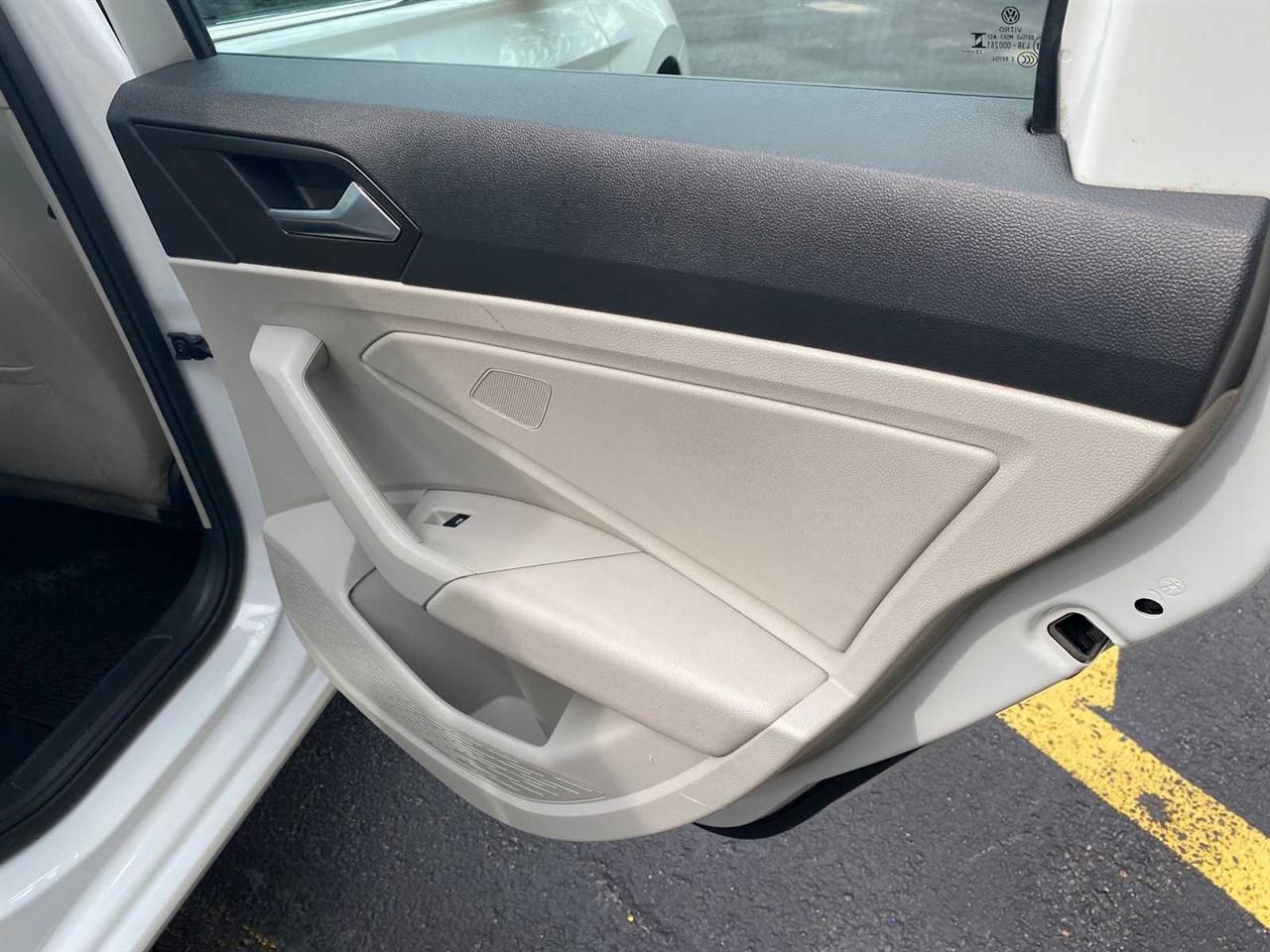Volkswagen Jetta SE 2024
