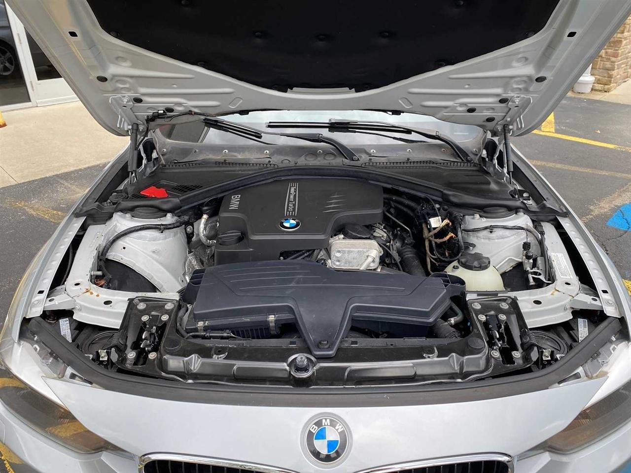 BMW 3-Series 328i xDrive Sedan 2013